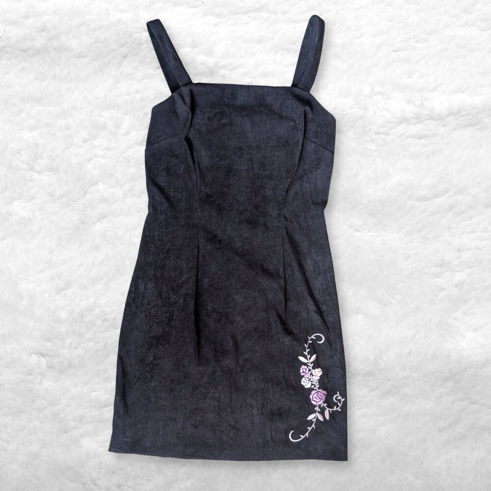 vintage 90s/Y2K city triangles whimsigoth floral mini dress